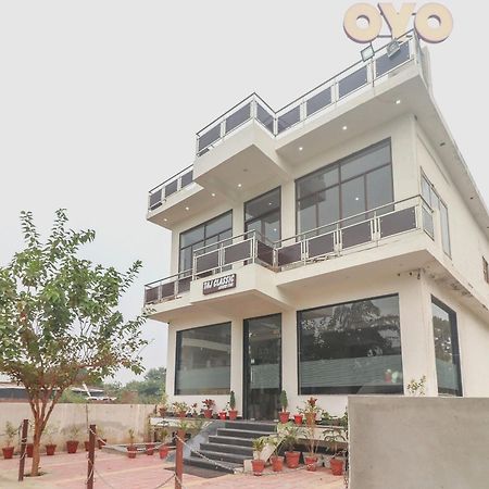 Hotel O Taj Classic Tajganj Bagian luar foto
