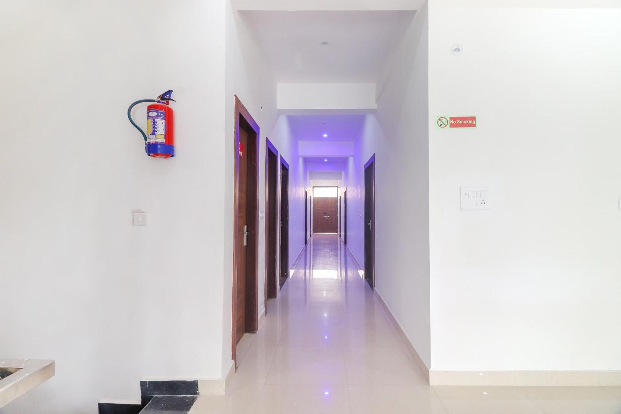 Hotel O Taj Classic Tajganj Bagian luar foto