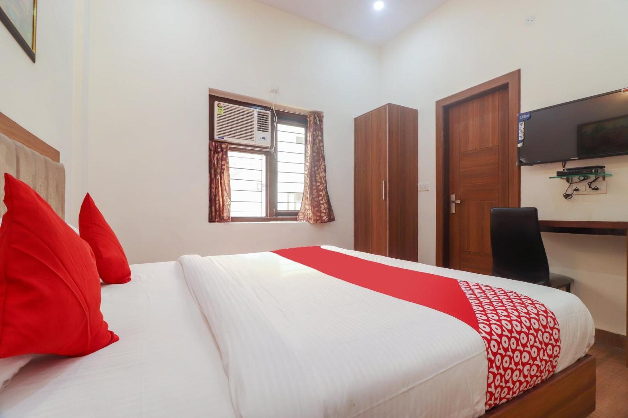Hotel O Taj Classic Tajganj Bagian luar foto