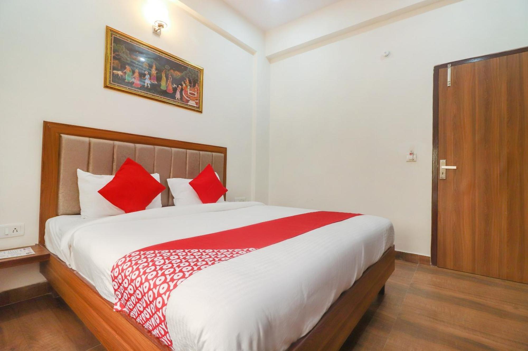 Hotel O Taj Classic Tajganj Bagian luar foto