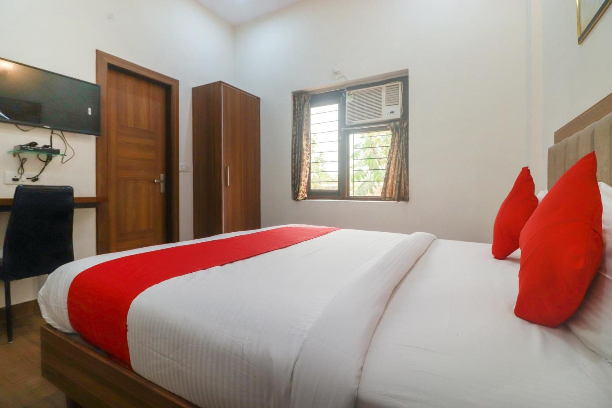 Hotel O Taj Classic Tajganj Bagian luar foto